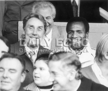 Luther Blissett shares a joke with harry Redknapp Senior, 1989.