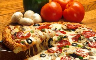 Best pizza restaurants in Bournemouth according to Tripadvisor reviews (Canva)