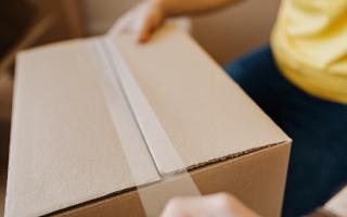 The UK businesses with the most expensive delivery costs have been revealed (Canva)