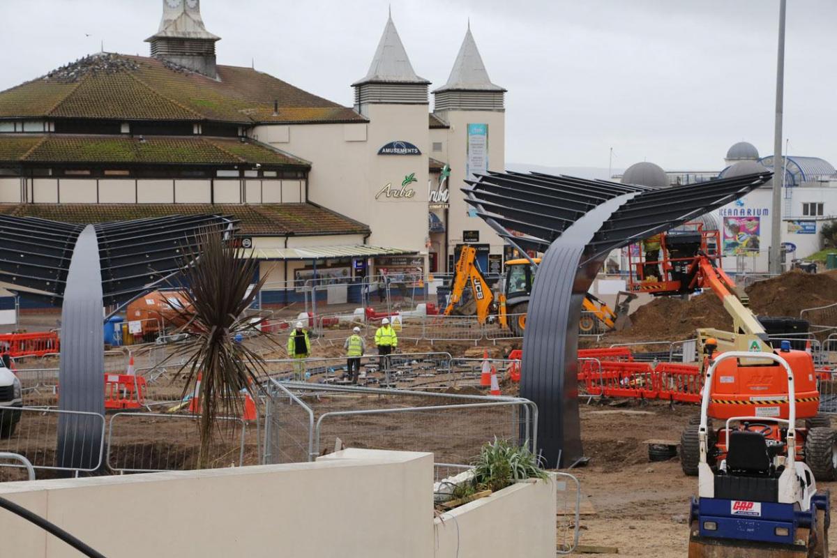 Work being carried out on the new seafront and tourism information kiosk and water play features between November 2014 and April 2015. 