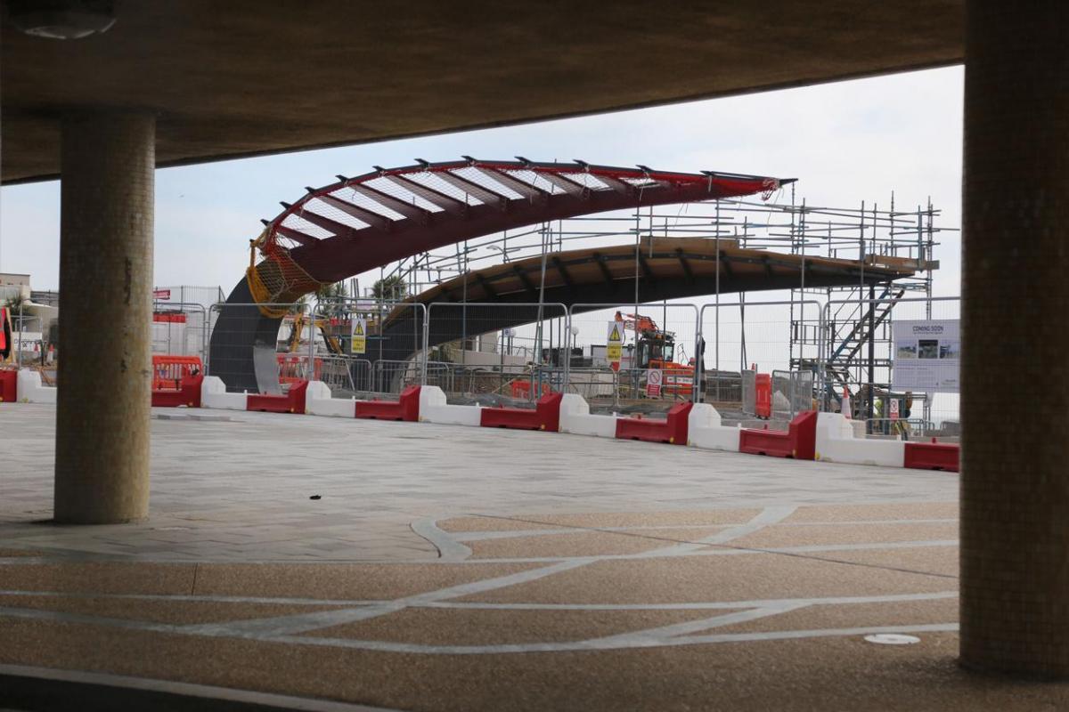 Work being carried out on the new seafront and tourism information kiosk and water play features between November 2014 and April 2015. 