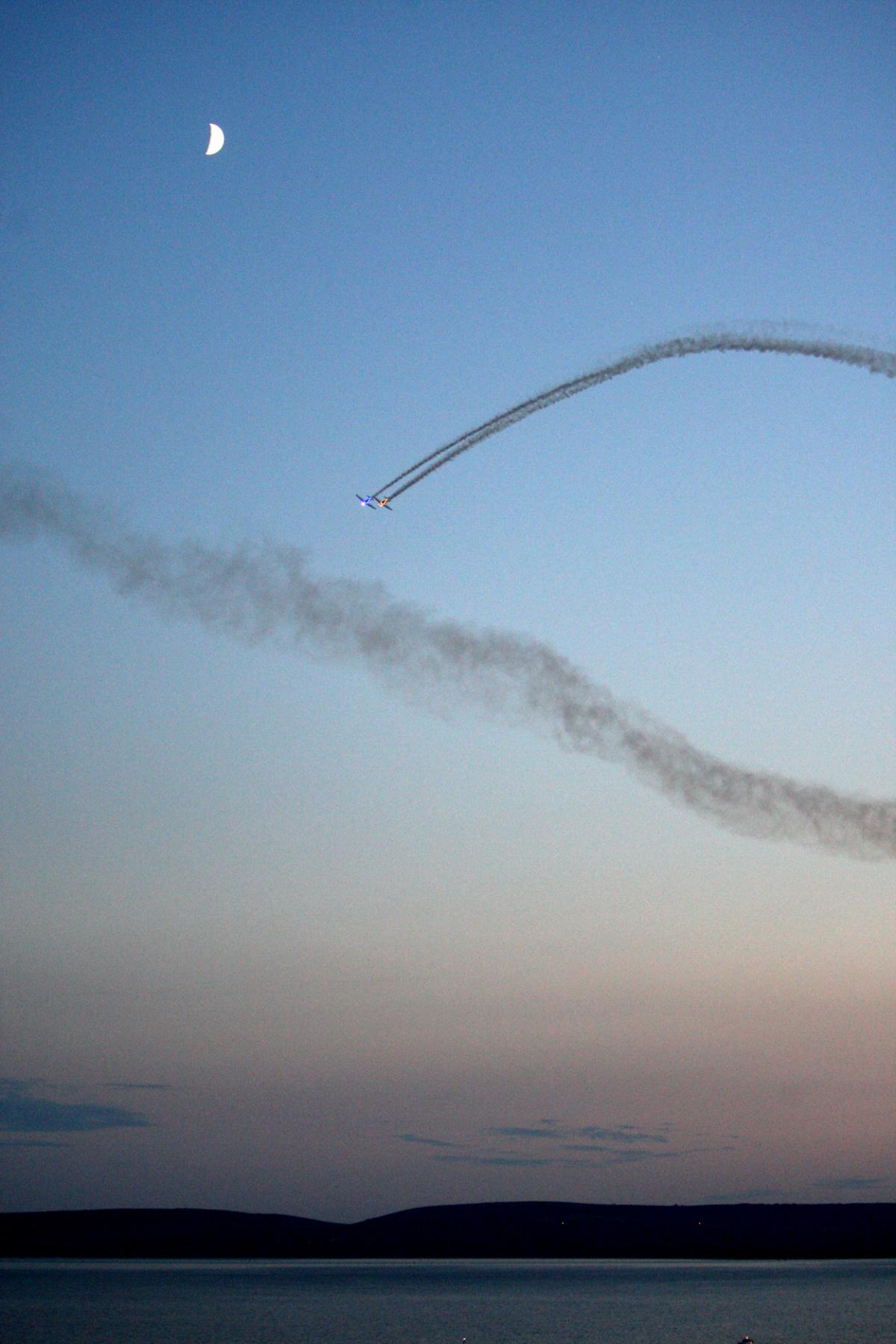 Dusk display pictures from day two of the Bournemouth Air Festival by Richard Crease